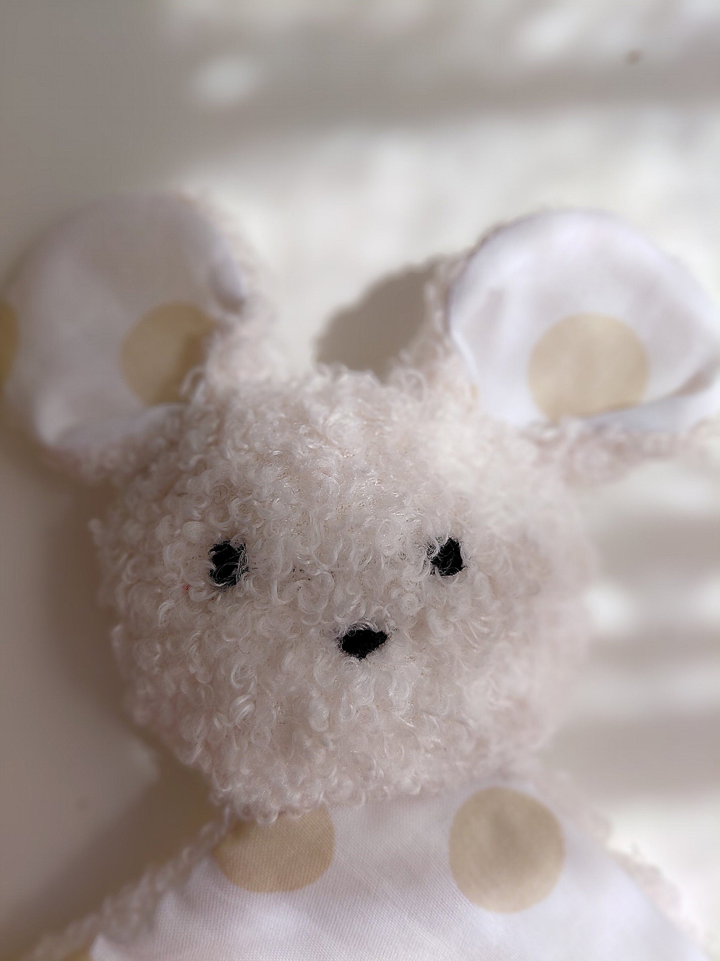 Soft Baby Comforter (Betta mouse - White beige color)