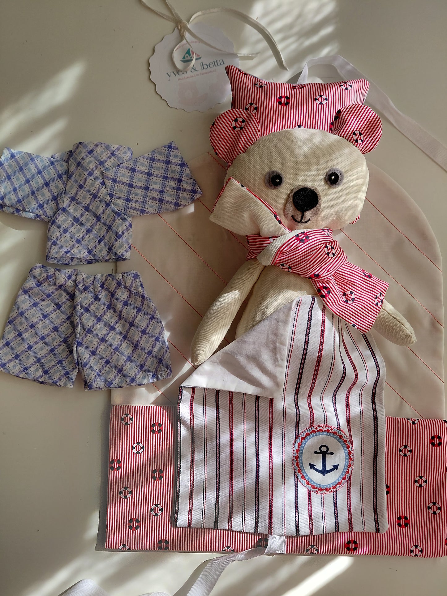 Bedtime & Travel Set (Yves Le Petit Voyageur Toy + Set)