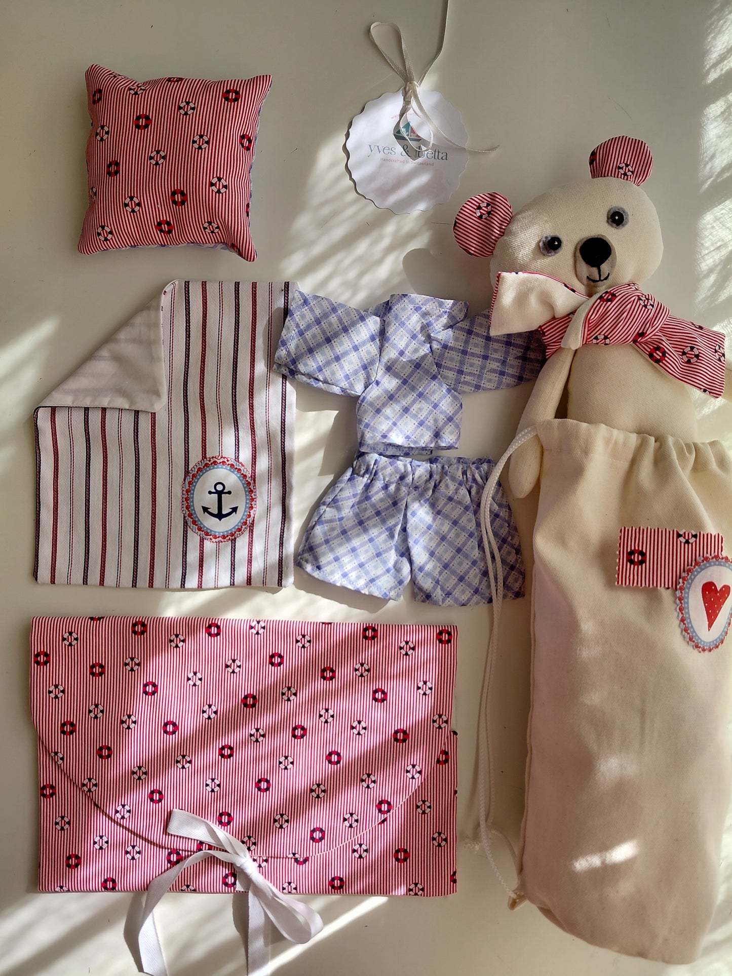 Bedtime & Travel Set (Yves Le Petit Voyageur Toy + Set)