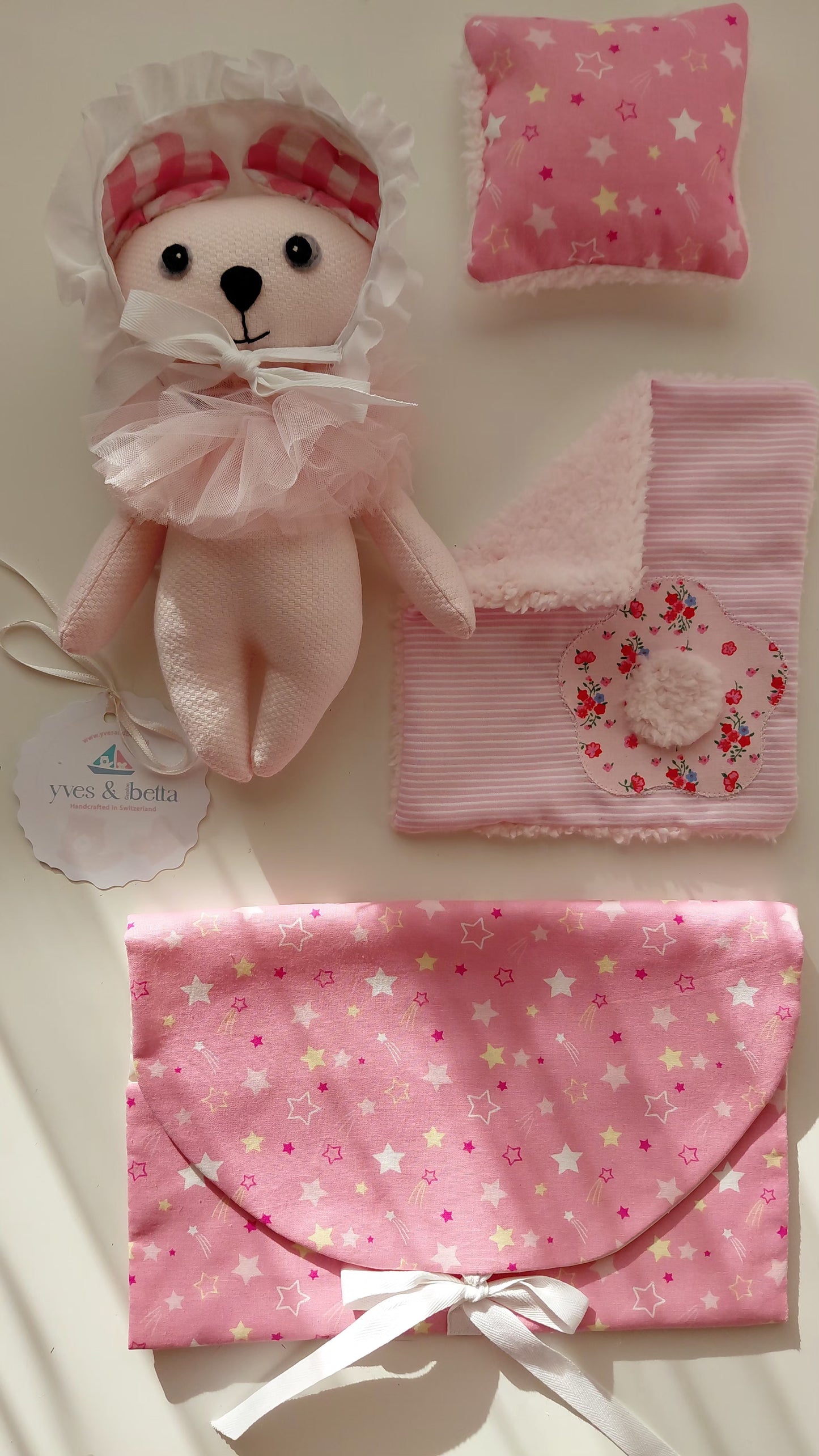 Bedtime & Travel Set (Betta La Fleuriste Toy + Set)