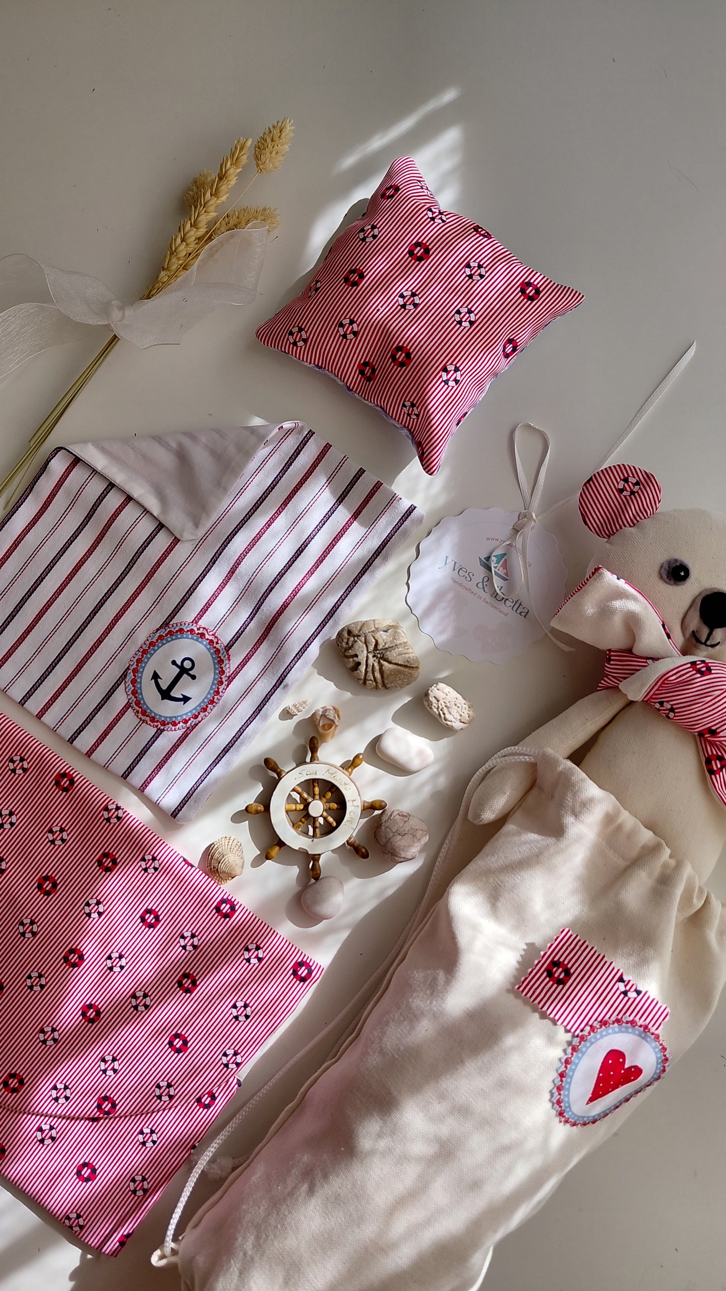 Bedtime & Travel Set (Yves Le Petit Voyageur Toy + Set)