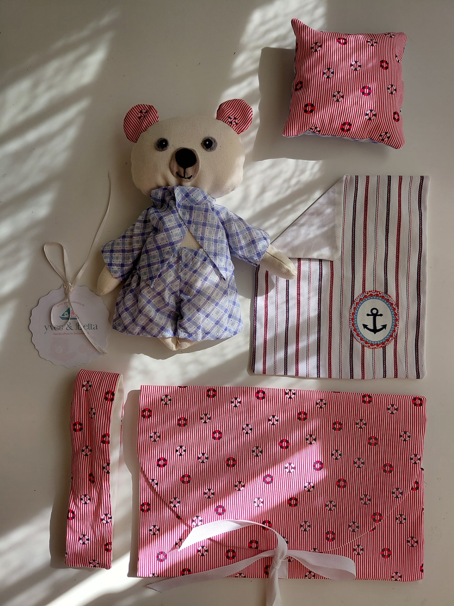 Bedtime & Travel Set (Yves Le Petit Voyageur Toy + Set)